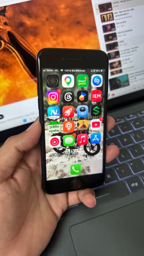 iPhone SE 2 / 2020 128G 75$
