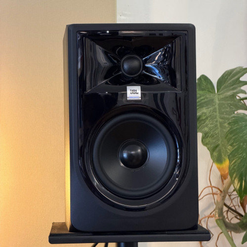 JBL 305P MK2 - Studio Monitors 5”