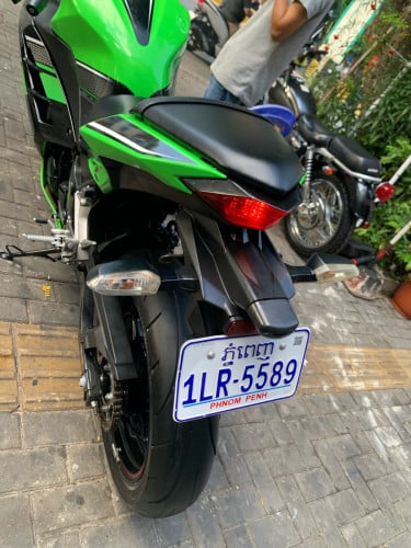 Kawasaki ninja 250 2017 abs 99% ជប៉ុន