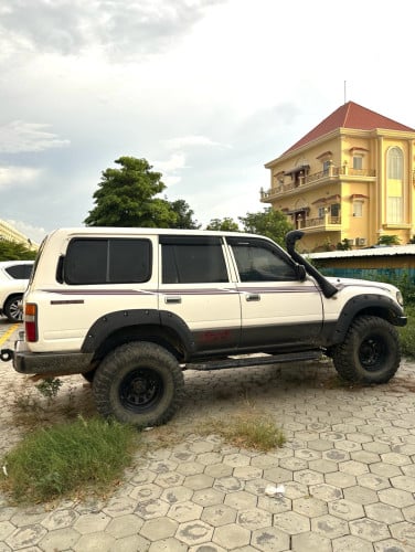 Land cruiser