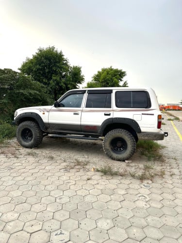 Land cruiser