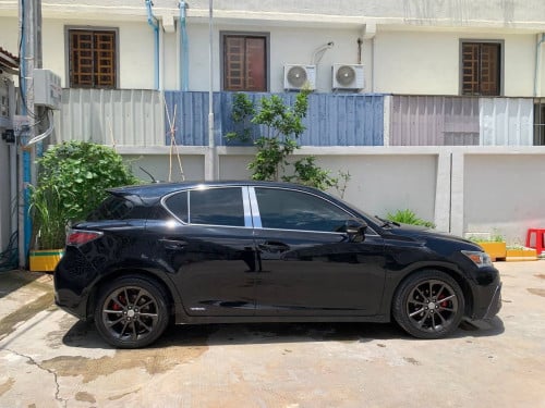 Lexus CT200H Premium year 2013