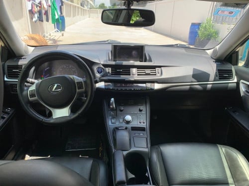 Lexus CT200H Premium year 2013