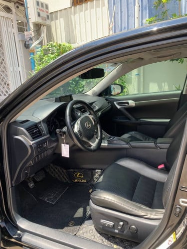 Lexus CT200H Premium year 2013