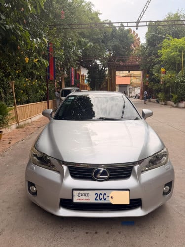 Lexus CT200h 2011