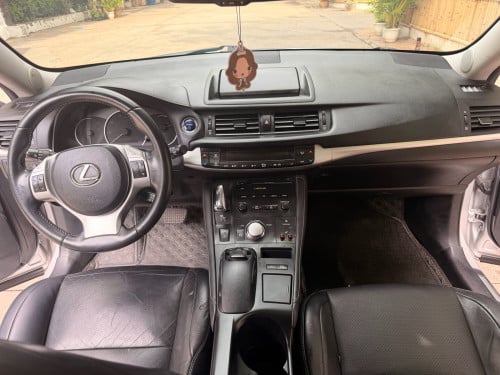 Lexus CT200h 2011