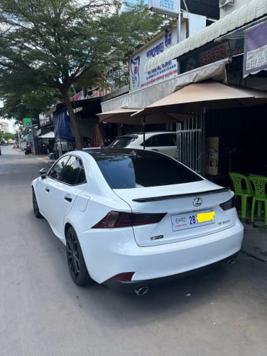 Lexus IS200T 2016 F-Sport ក្នុងឆឺរី🍒