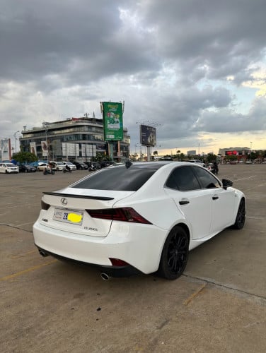 Lexus IS200T 2016 F-Sport ក្នុងឆឺរី🍒