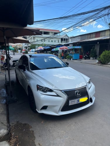 Lexus IS200T 2016 F-Sport ក្នុងឆឺរី🍒
