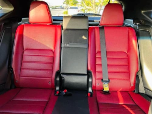 Lexus Nx 200t F-sport ផ្ទាល់ខ្លួន លក់បន្ទាន់ តម្លៃ35000$ចរចា មុខងារ 5ប៊ូតុង។