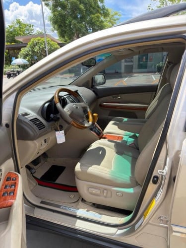 Lexus Rx330 ឆ្នាំ04 h/full ប៉ុង2 16900$