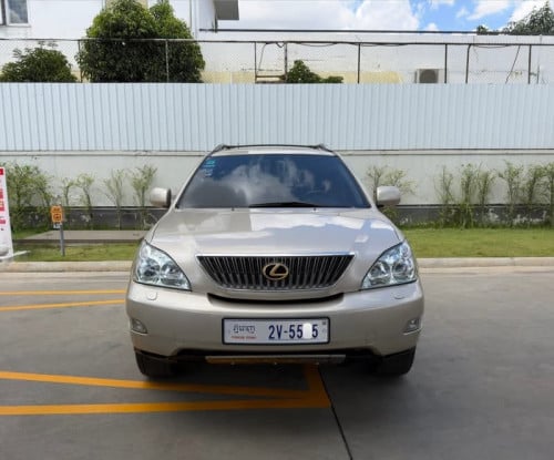 Lexus Rx330 ឆ្នាំ04 h/full ប៉ុង2 16900$