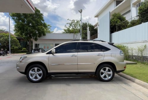 Lexus Rx330 ឆ្នាំ04 h/full ប៉ុង2 16900$