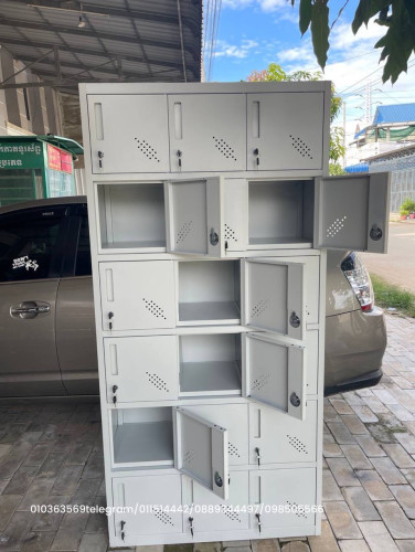 Locker 18doors