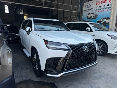 Lx 600 F Sport 2022 Full Options ថ្នាំស្សុីន 100%