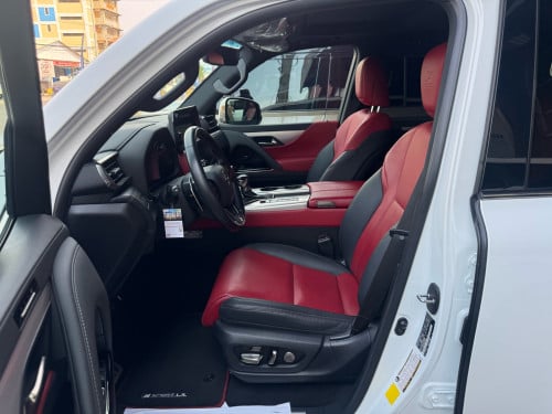 Lx 600 F Sport 2022 Full Options ថ្នាំស្សុីន 100%