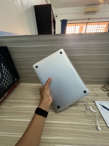 MacBook Air (2019) 13” 512GM Ram 8GB