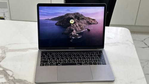 MacBook Pro 2017 13inch Touch Bar Core I5 16 of Ram 256G
