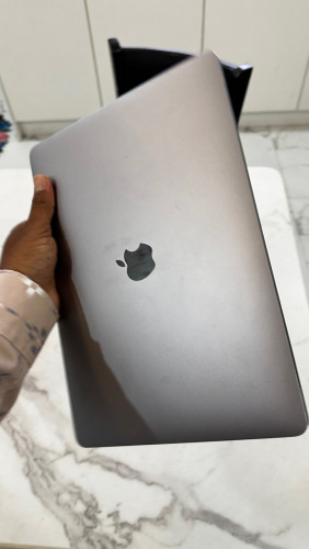 MacBook Pro 2017 13inch Touch Bar Core I5 16 of Ram 256G