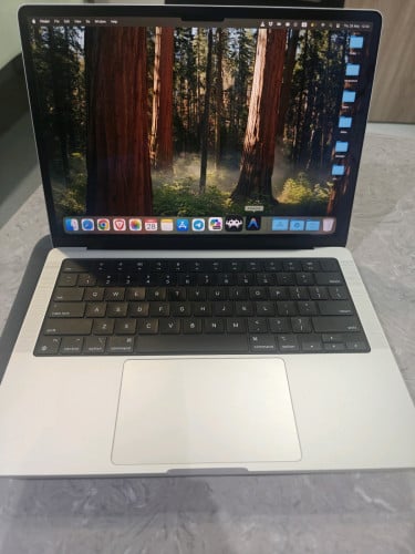 MacBook Pro M4 14 inch