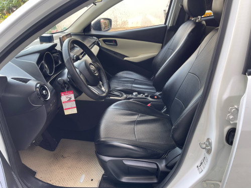 Mazda2 2017 Full Options