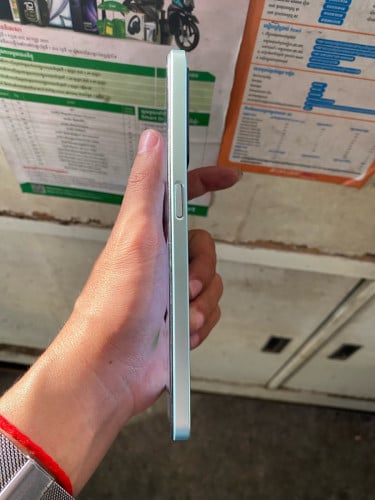 Oppo A57 ក្រុមហ៊ុន​ Ram​ 4G / 128G ស្អាត99%