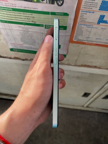 Oppo A57 ក្រុមហ៊ុន​ Ram​ 4G / 128G ស្អាត99%