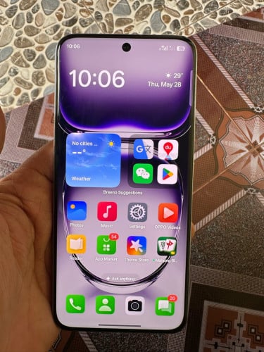 Oppo Reno 12 ram 16g memory 512g សានុំហ្សីន តួ 97%