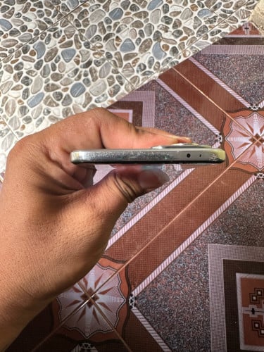 Oppo Reno 12 ram 16g memory 512g សានុំហ្សីន តួ 97%
