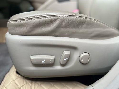 Optionsកប់ Prius Opt5 Advance តម្លៃមហារល្អ