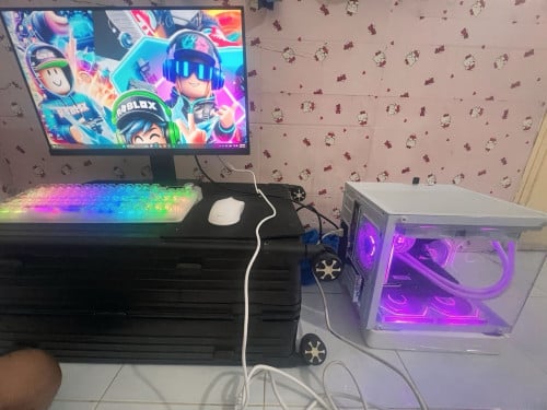 PC RTX 3060 12 GB and Monitor 100hz 24’’
