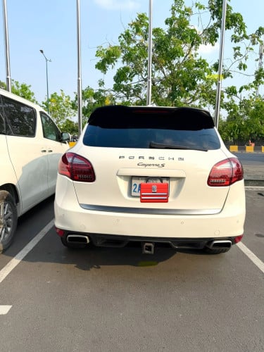 Porsche Super SUV special discount 1100 to 770$/1month ទំនេីប ផាសុខភាព បេីកបរនឹងណាស់