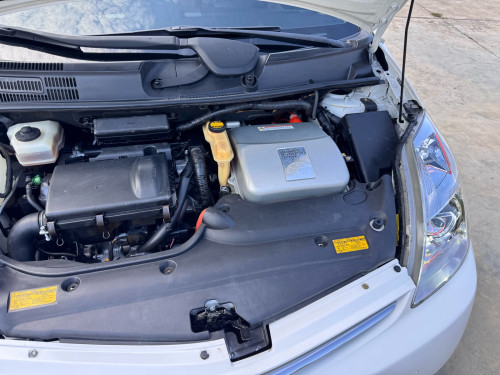 prius . 2005 -Half  full ឡានថ្មី
