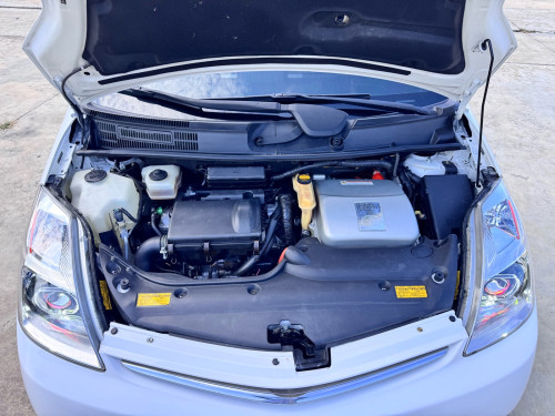 prius . 2005 -Half  full ឡានថ្មី