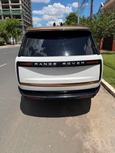 Rang Rover vogue 2014 ឡេីង​ 2027