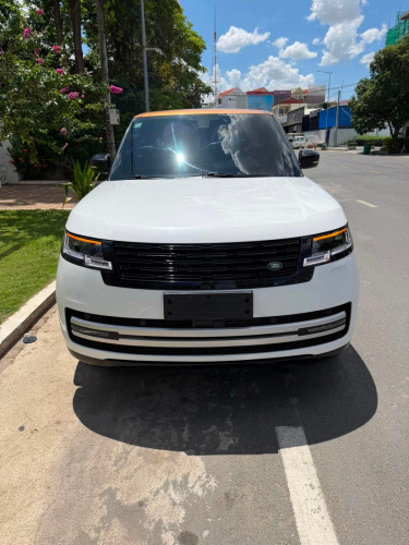 Rang Rover vogue 2014 ឡេីង​ 2027