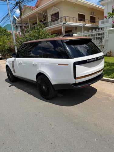Rang Rover vogue 2014 ឡេីង​ 2027