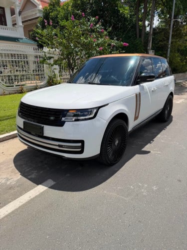 Rang Rover vogue 2014 ឡេីង​ 2027