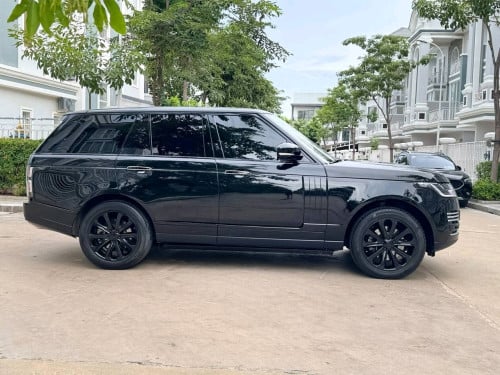 Range rover vogue 015 up21 សាំង 23500$ចចារ