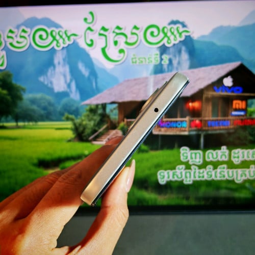 Redmi 15 ថ្ម7000mAh (វៃដូបាន)មានធានាច្បាស់លាស់ត្រឹមត្រូវ