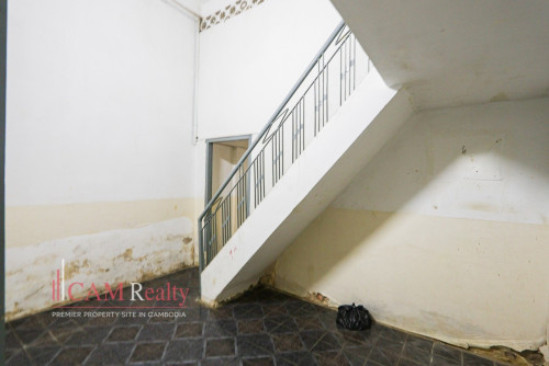 Retail Space For Rent in BKK1