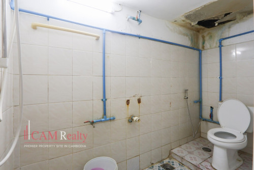 Retail Space For Rent in BKK1