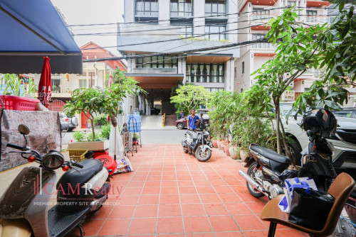 Retail Space For Rent in BKK1