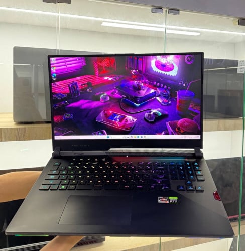 ROG Scar17/Ryzen9-5900H/16GB/M.2 512GB/RTX3070(8G)/17.3”(300hz)/RGB Light