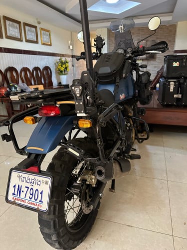 Royal Enfield Himalayan 411 ឆ្នាំផលិត 2023 ពណ៌ខៀវ