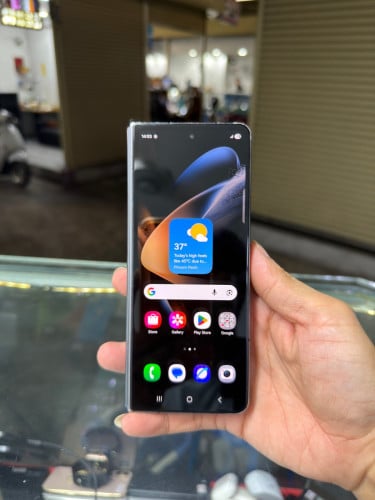 Samsung Fold 4 ក្រុមហ៊ុន សុីម២ Ram12GB HD256GB Phone Condition 95% , អុច&ឆ្នូតអេក្រង់ក្នុង