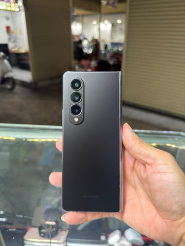 Samsung Fold 4 ក្រុមហ៊ុន សុីម២ Ram12GB HD256GB Phone Condition 95% , អុច&ឆ្នូតអេក្រង់ក្នុង