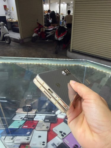 Samsung Fold W24 Edition (Fold5) សុីម២ Ram16GB , HD 1T GB , Phone Condition 90% , ខូចអេក្រង់ក្នុង
