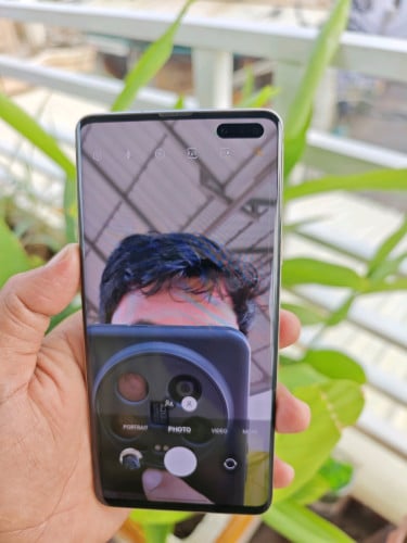 Samsung S10 5G 8g/256g_Korea(វៃដូរបាន)👉$145