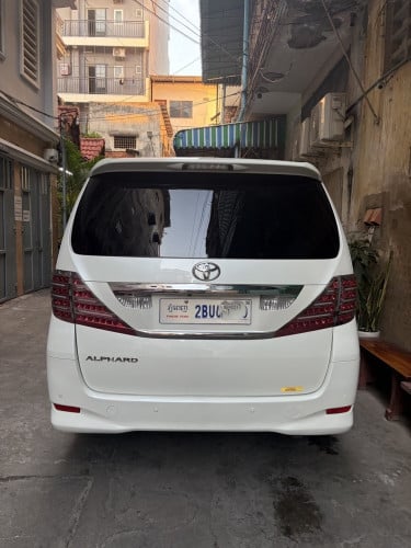 Sell Toyota Alphard 2009 upgrade head 2017